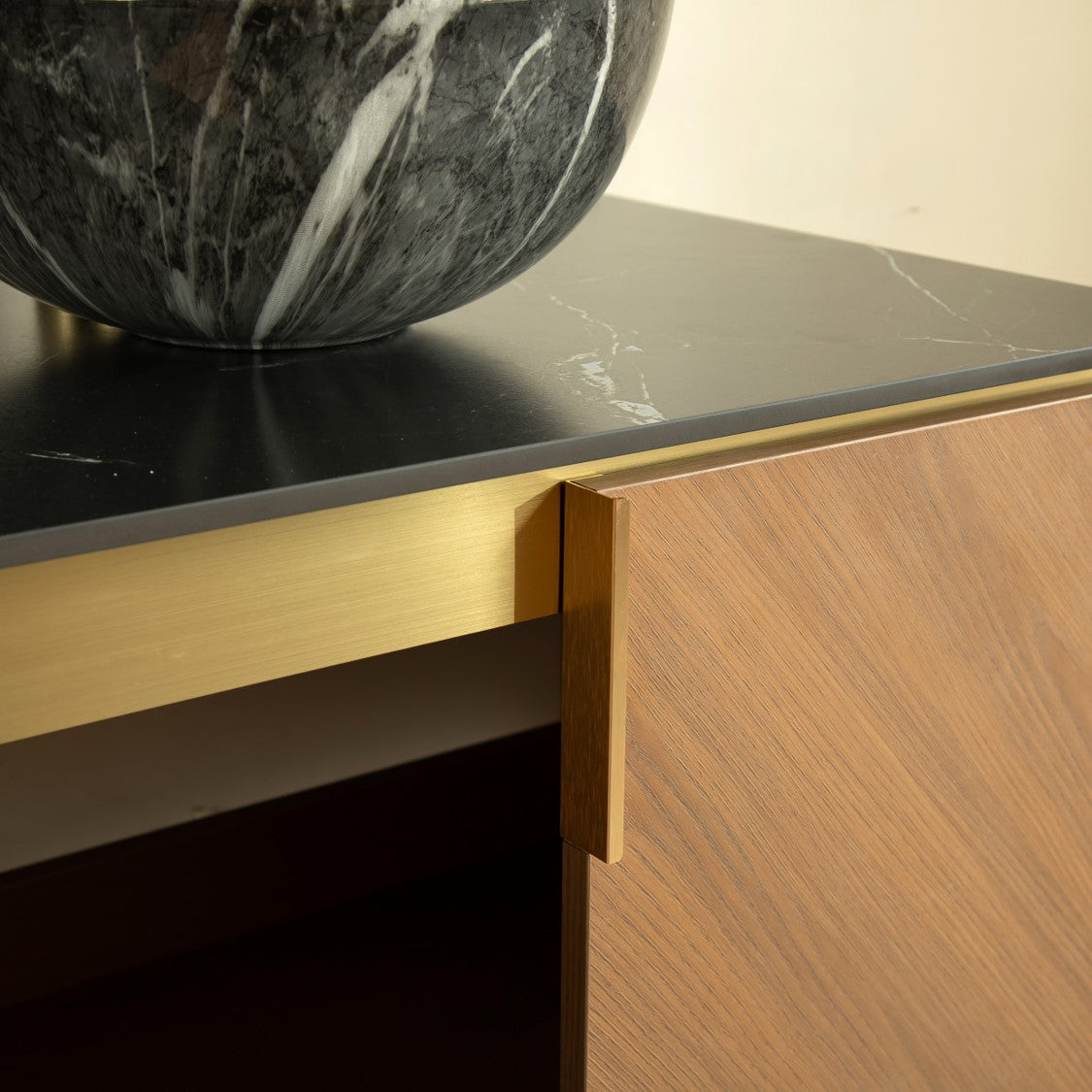 ARAI-Maple bathroom vanity with sink